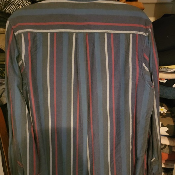 Vans Retro Style Button-Down - Picture 6 of 6